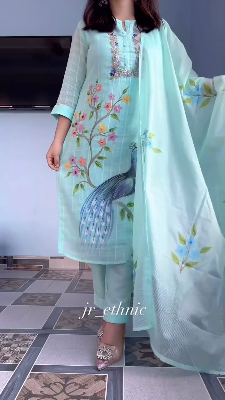Women Cotton Rayon Kurta Pant Dupatta Set - Image 2